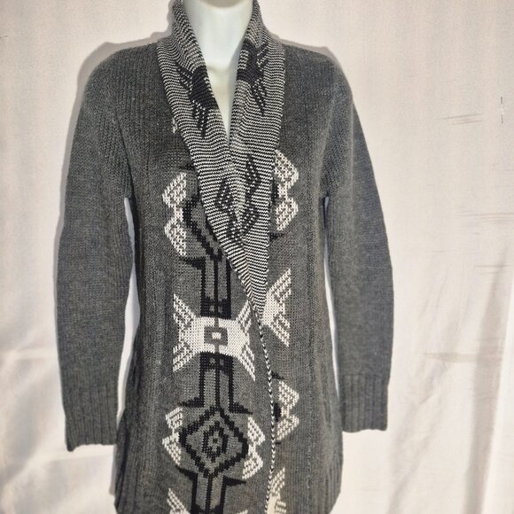 RUE21 Southwestern design Cardigan long sweater 100% Acrylic in size Small - Picture 2 of 16